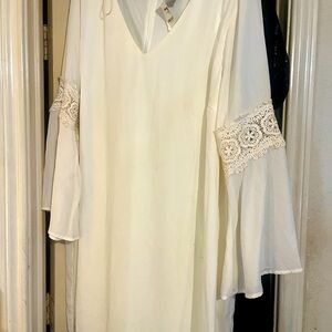Ladies plus size off white dress size 3X By Charlotte Russo